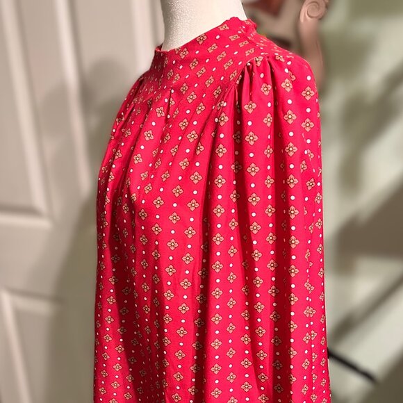 Classy Women's Blouse - Picture 3 of 5